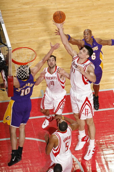 奠定坚实基 奠定坚实基